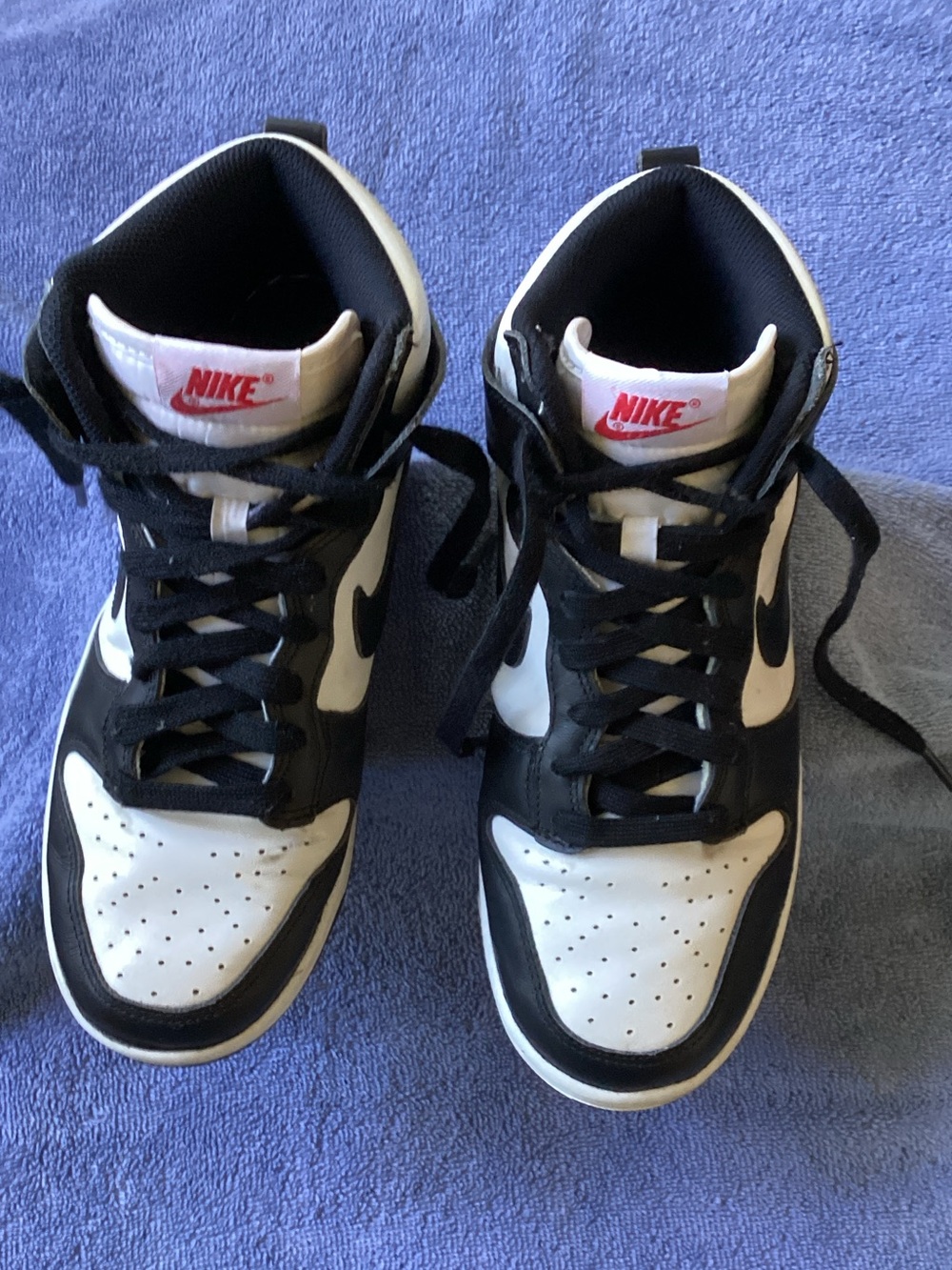 NIKE
DUNK HIGH